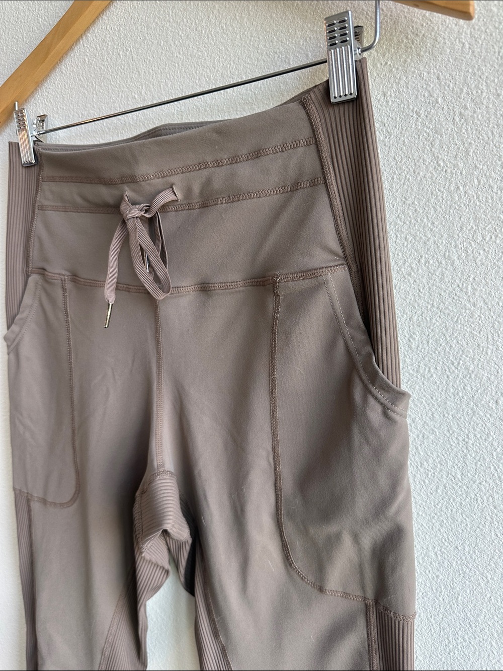 Glyder Taupe Brown High-Waist Leggings with Side Pockets - Picture 5 of 5